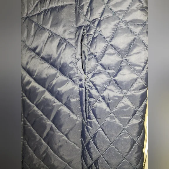 Talbots Women's Navy Quilted Vest - Picture 4 of 5